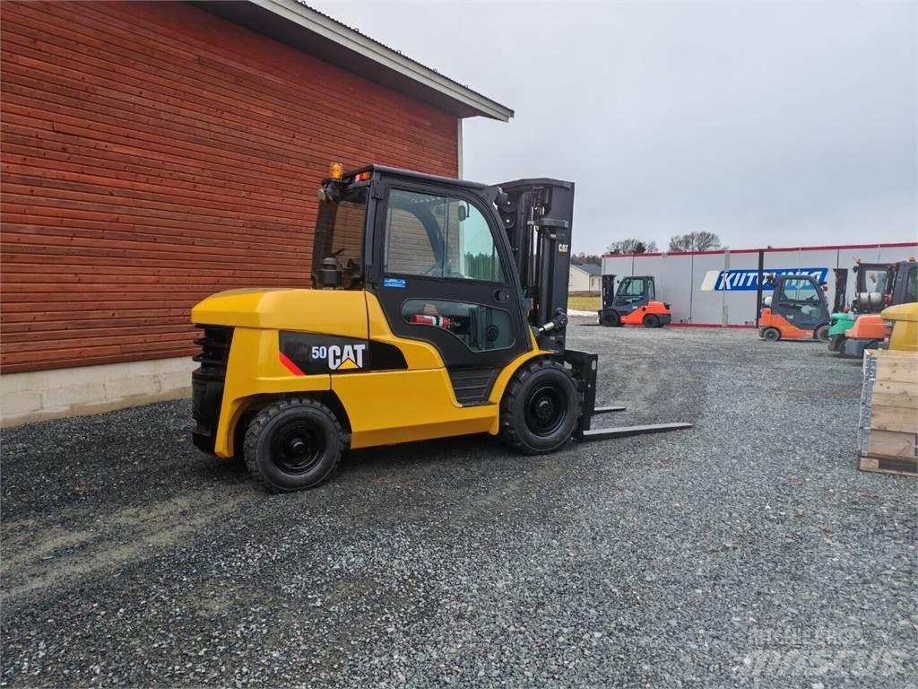 CAT DP50NT Dieselstapler