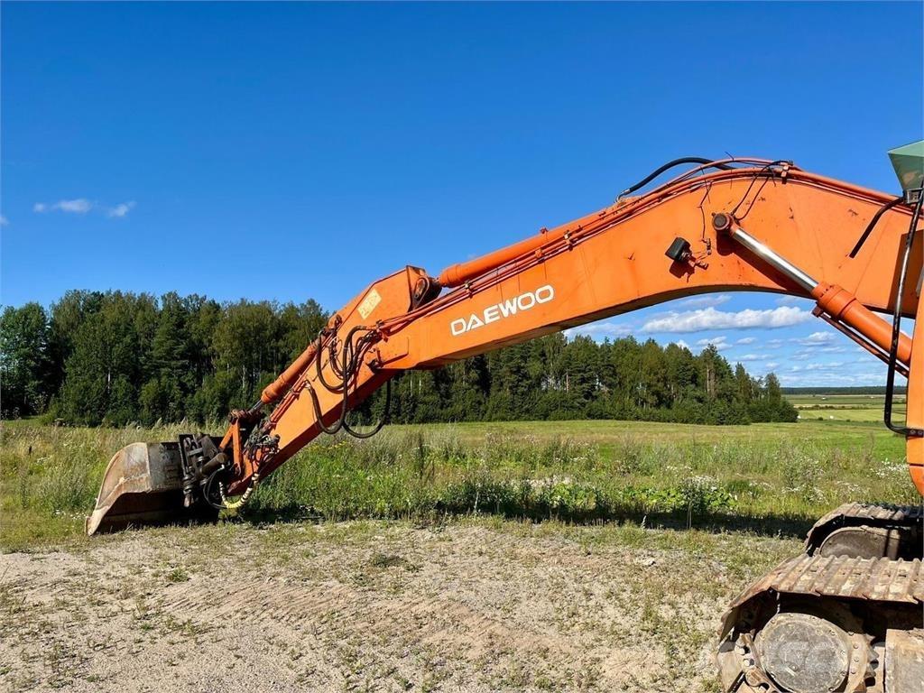 Daewoo 220LC-V Raupenbagger