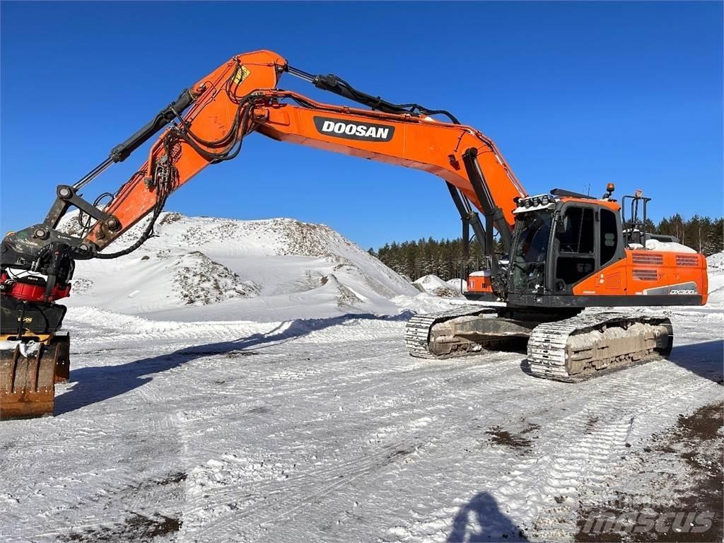 Doosan DX300 LC-5 Raupenbagger