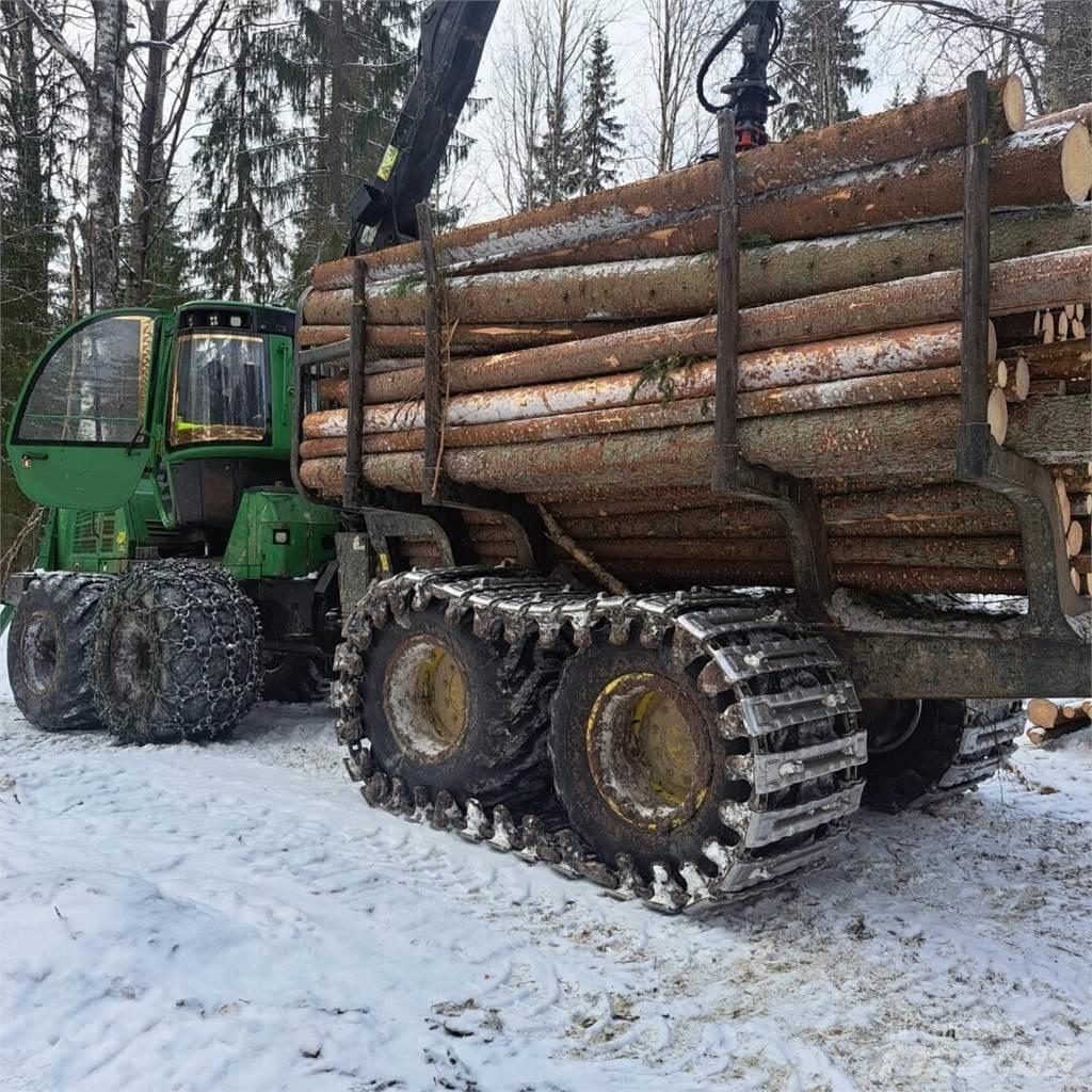 John Deere 1110E Forwarder
