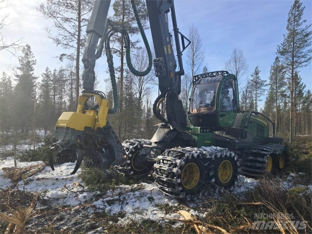 John Deere 1170 G Harvester