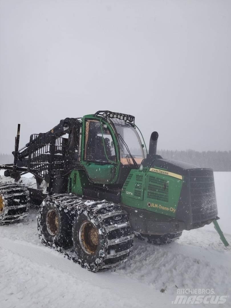 John Deere 1210E Forwarder