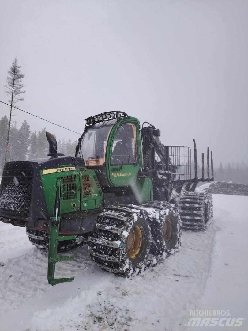 John Deere 1210E Forwarder