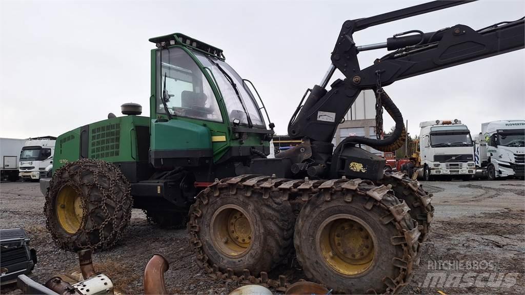 John Deere 1270 D Harvester