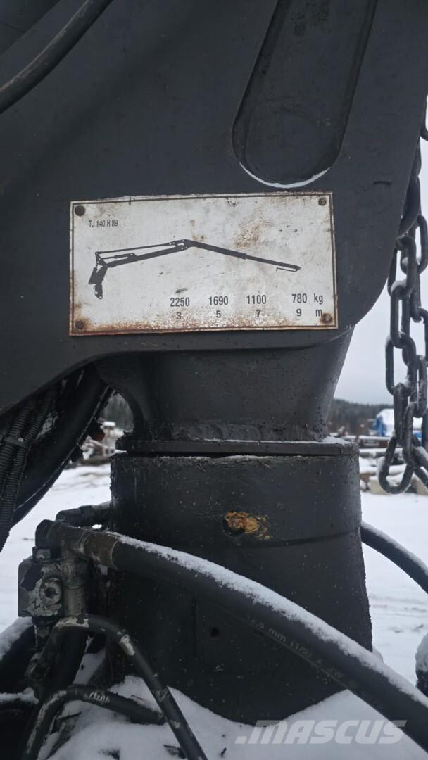 John Deere 770 D Harvester