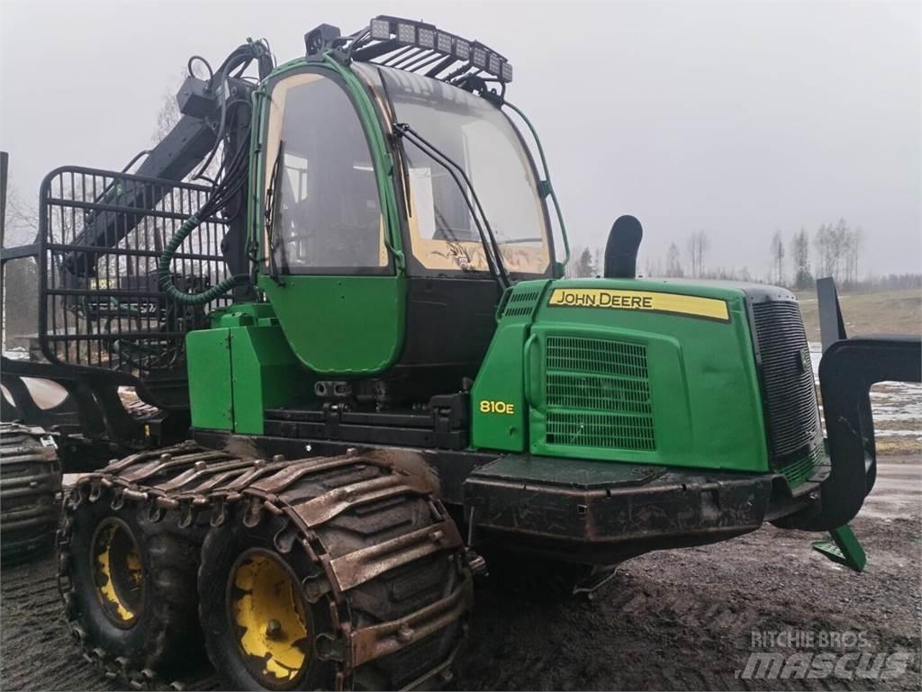 John Deere 810 E Forwarder