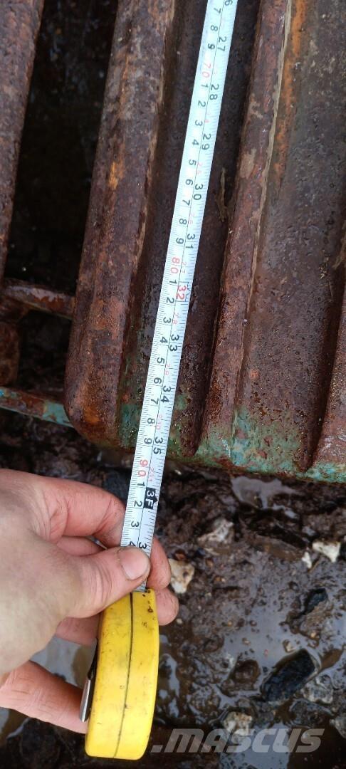  Kaivuri telat Fahrwerke / Gummiketten