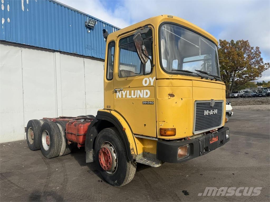 MAN 26.240 6x4 Andere Fahrzeuge