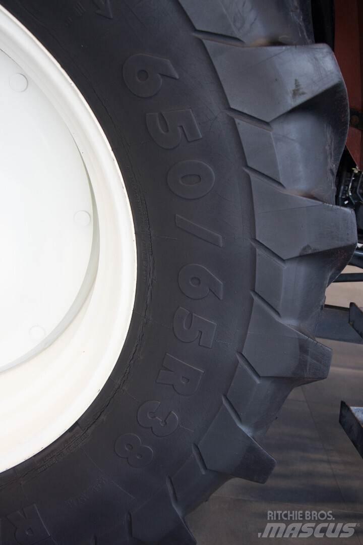 New Holland M135 Traktoren