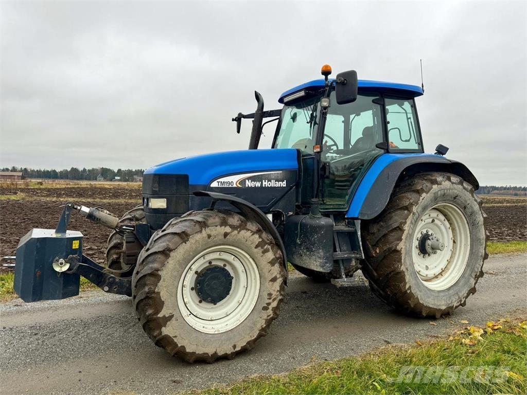 New Holland TM190 Traktoren