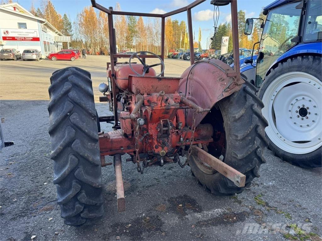 Nuffield 460 Traktoren