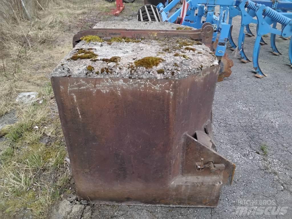  Omavalmiste Sonstiges Traktorzubehör