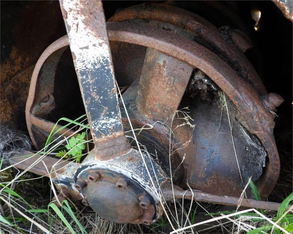  Polannejyrsin Motoreggen / Rototiller