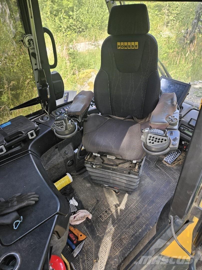 Ponsse Fox Harvester