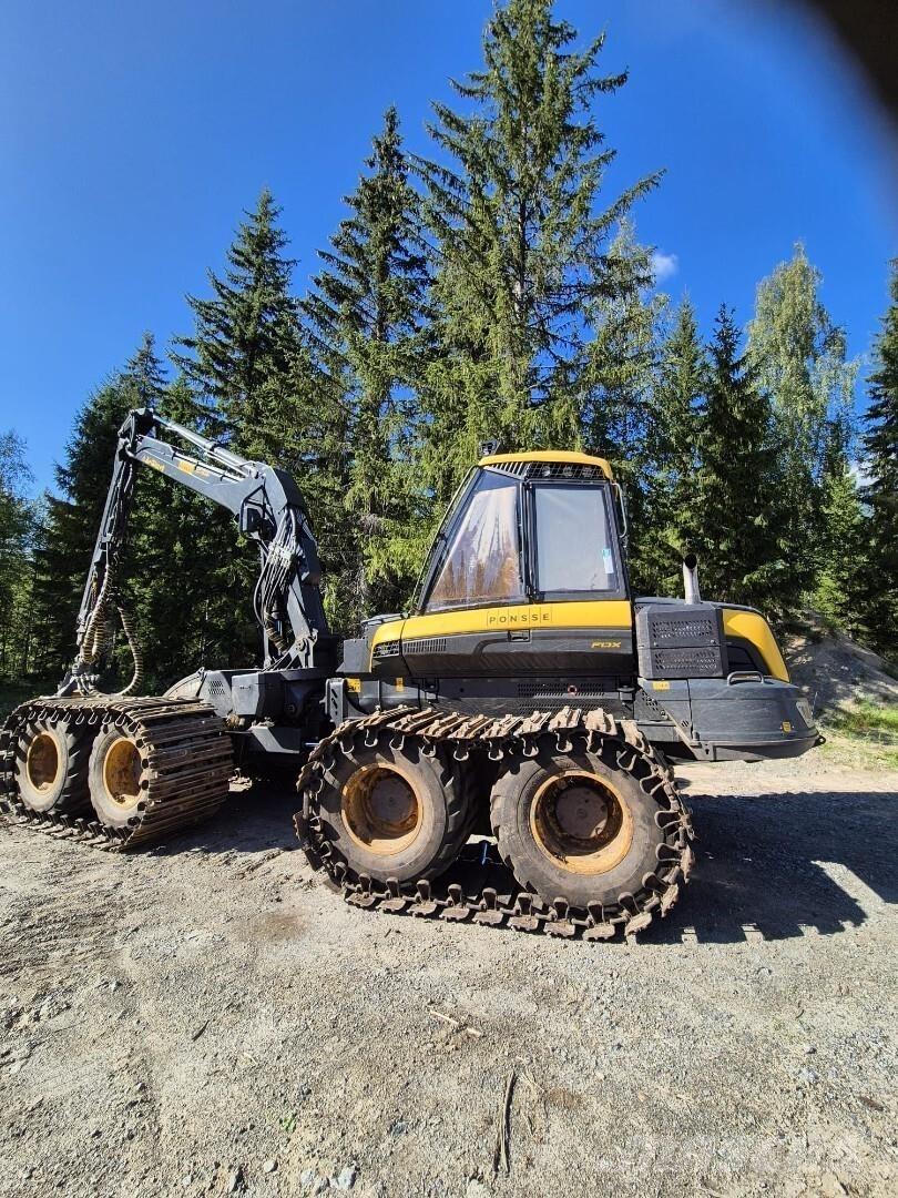 Ponsse Fox 8W Harvester