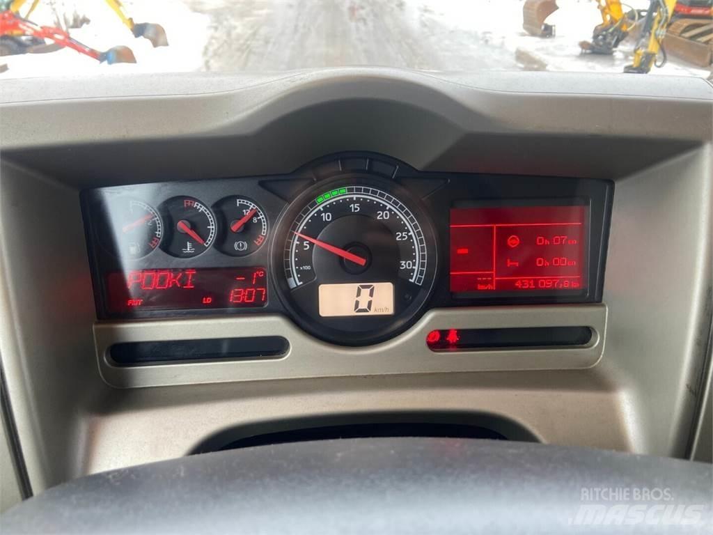 Sisu C 600 2+2 Forsttransportfahrzeuge