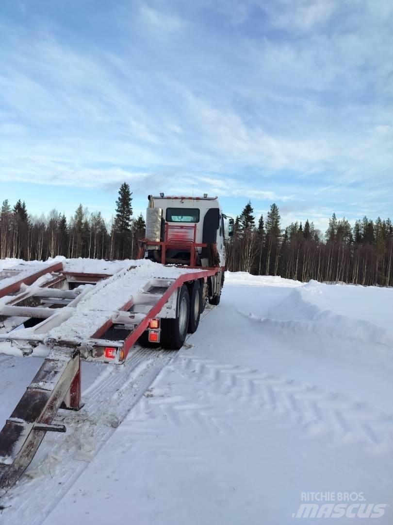 Sisu E13 500HV Autotransporter