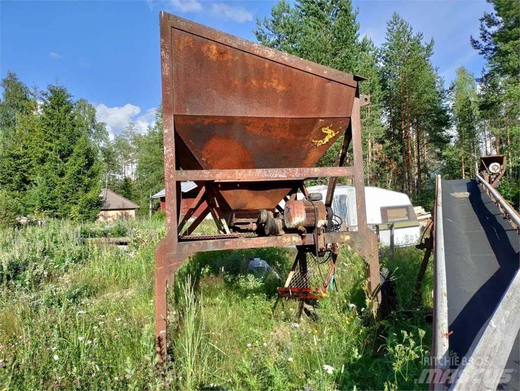  Syöttösuppilo Sonstige Baumaschinen