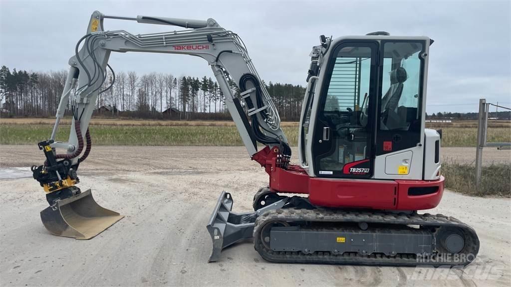 Takeuchi TB257FR Minibagger < 7t
