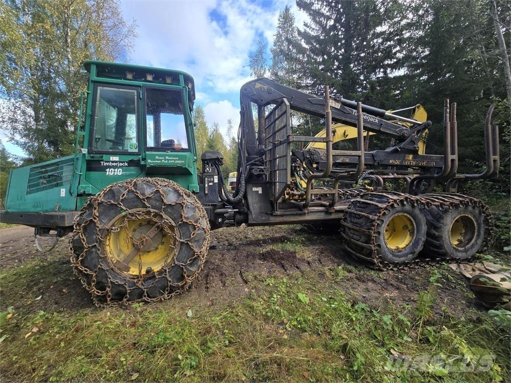 Timberjack 1010 Forwarder