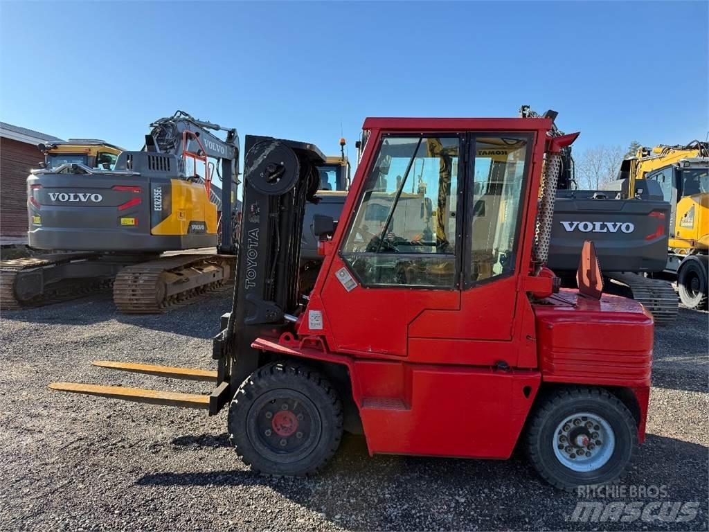 Toyota 02-5 FD35 Dieselstapler