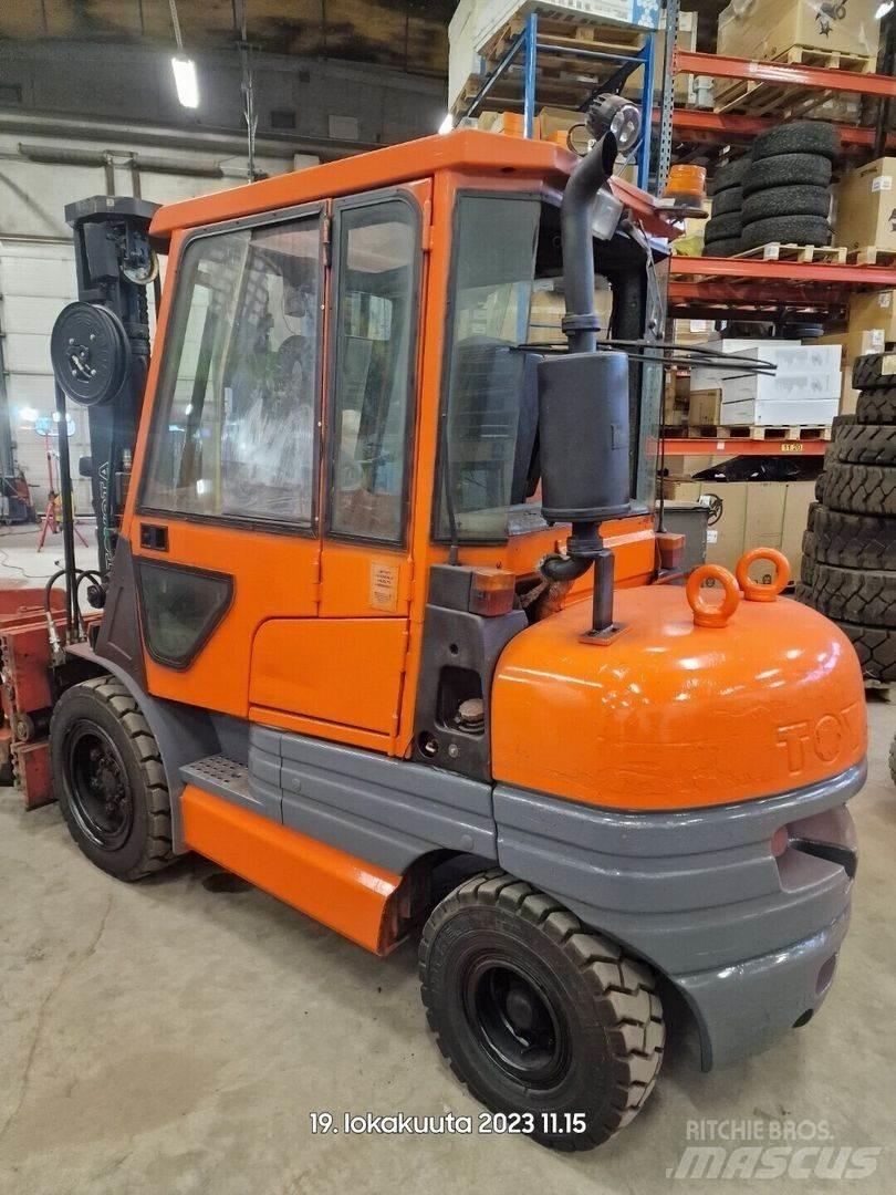 Toyota 02-6FDF30 Dieselstapler