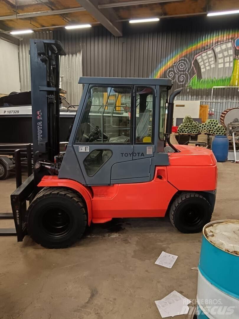 Toyota 02-7FD45 Dieselstapler