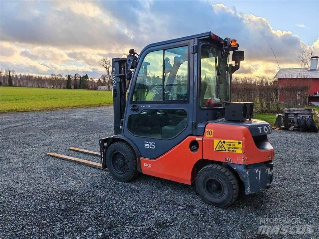 Toyota 52-8FDF30 Dieselstapler