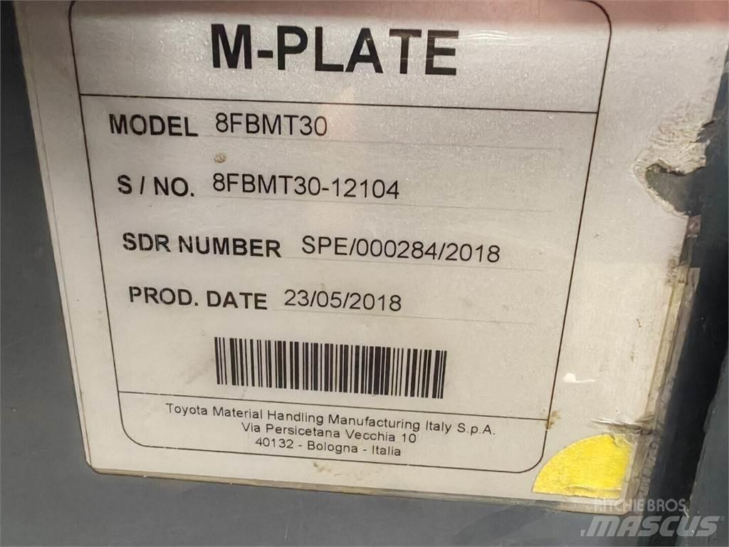 Toyota 8FBMT30 Elektrostapler