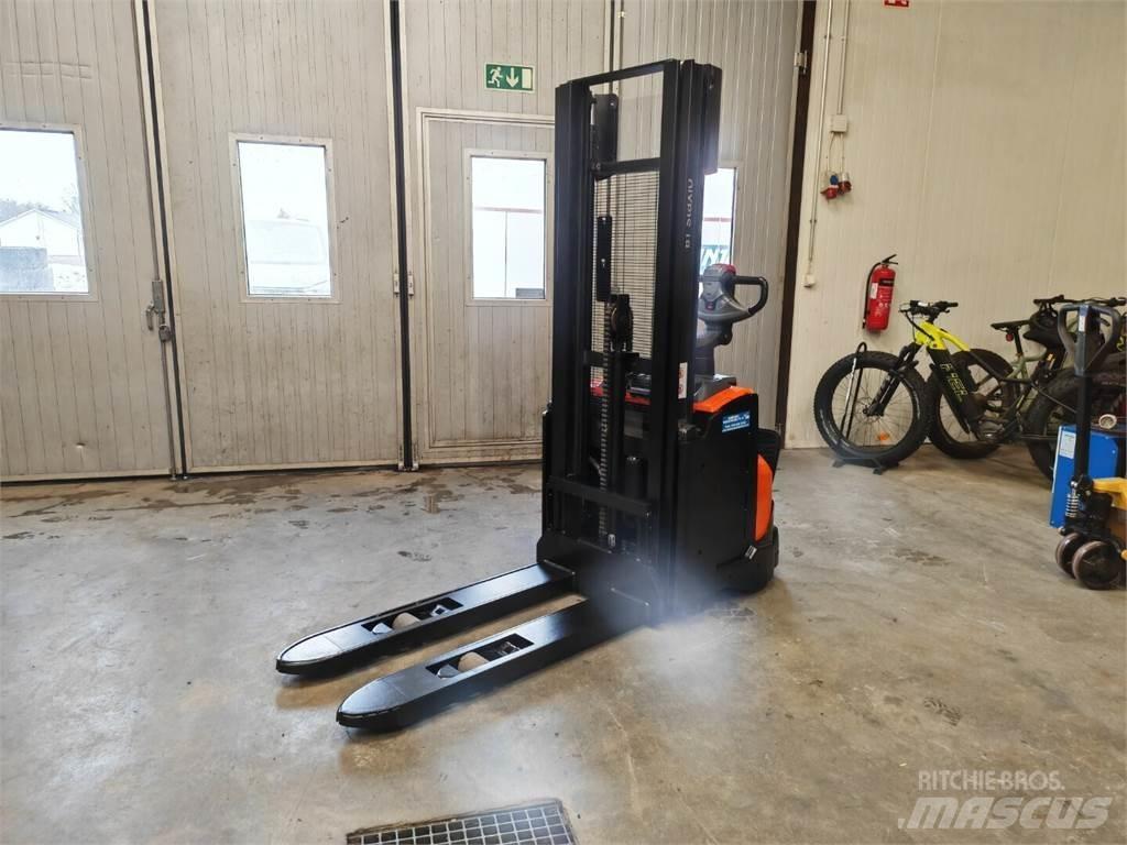 Toyota SWE120L Andere Gabelstapler