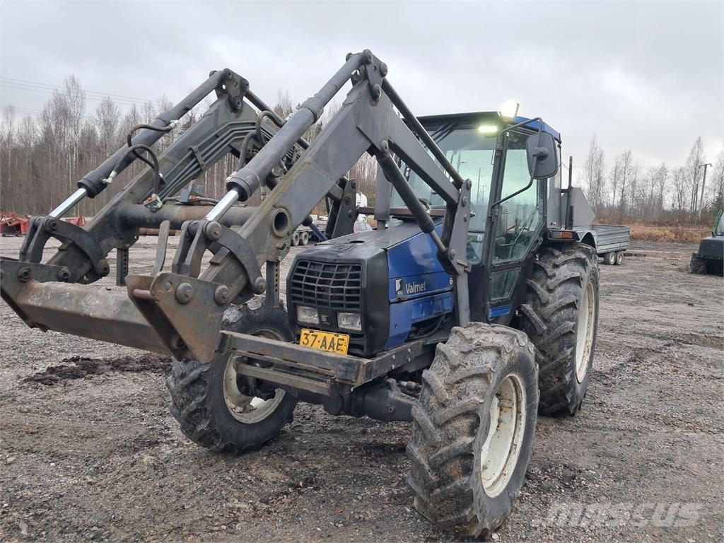 Valmet 665 Traktoren