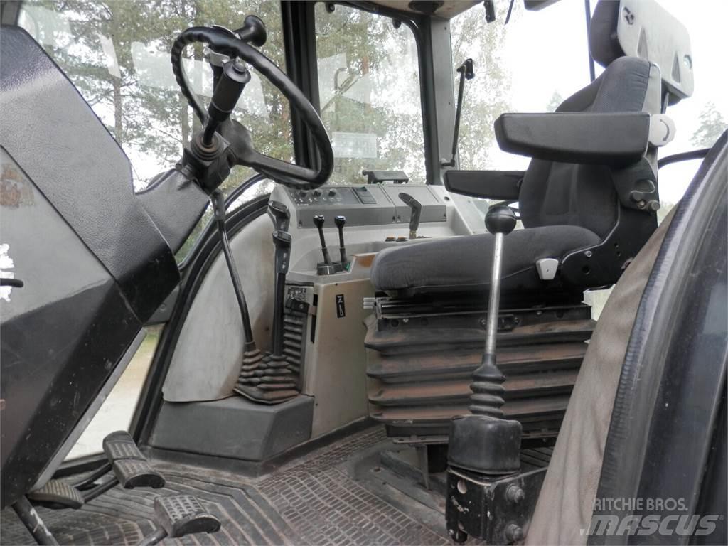 Valmet 8000 Traktoren