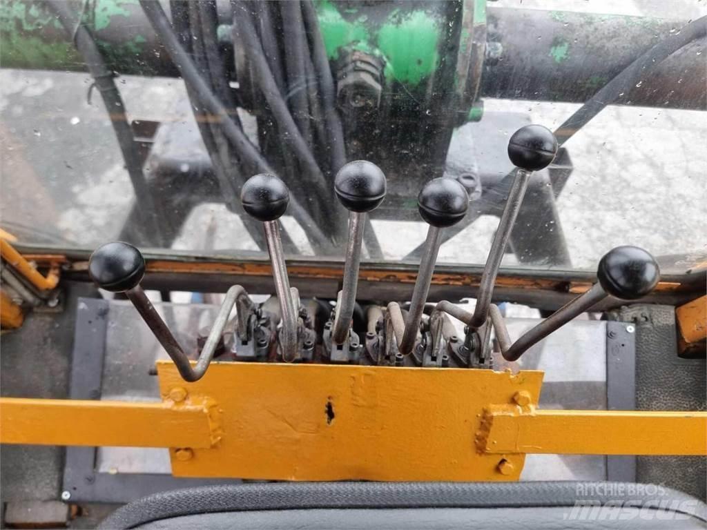 Valmet 802-4 Traktoren