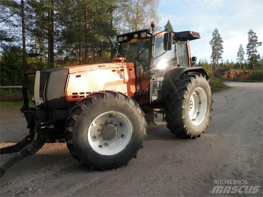 Valmet 8550 Traktoren