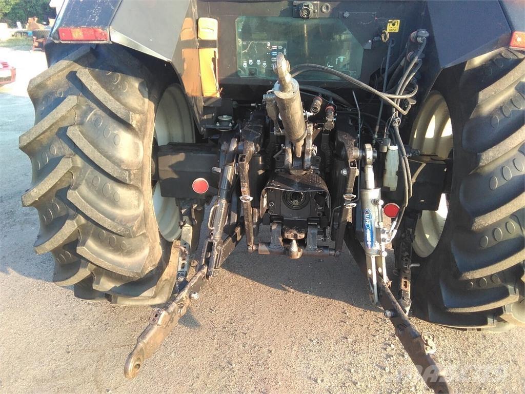 Valtra 6400 Traktoren