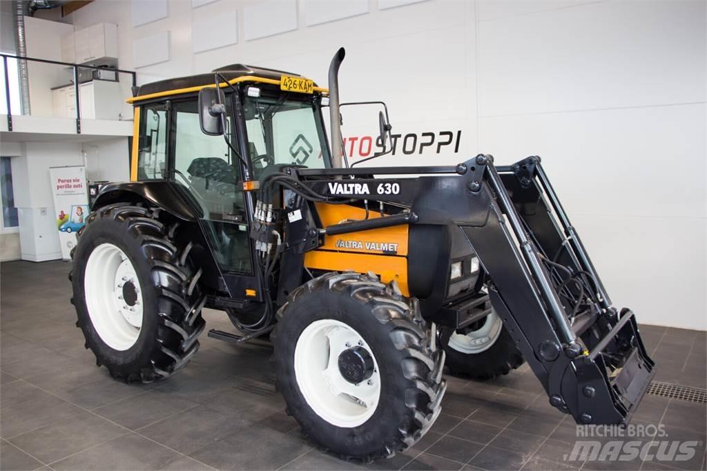Valtra 800 Traktoren