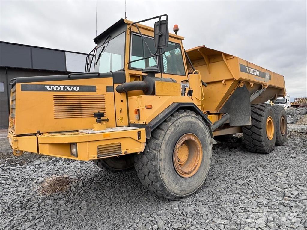 Volvo A 25 C Dumper - Knickgelenk