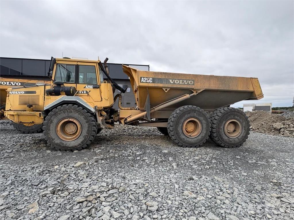 Volvo A 25 C Dumper - Knickgelenk