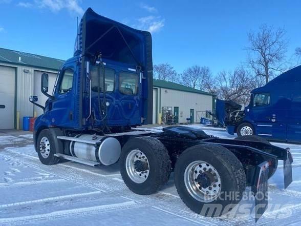 Freightliner CASCADIA 116 Sattelzugmaschinen
