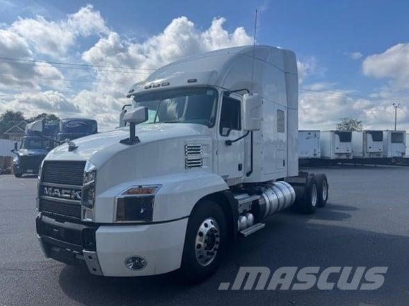 Mack ANTHEM 64T Sattelzugmaschinen