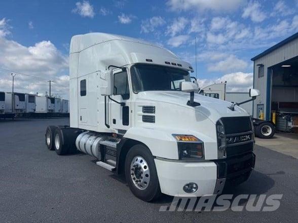 Mack ANTHEM 64T Sattelzugmaschinen