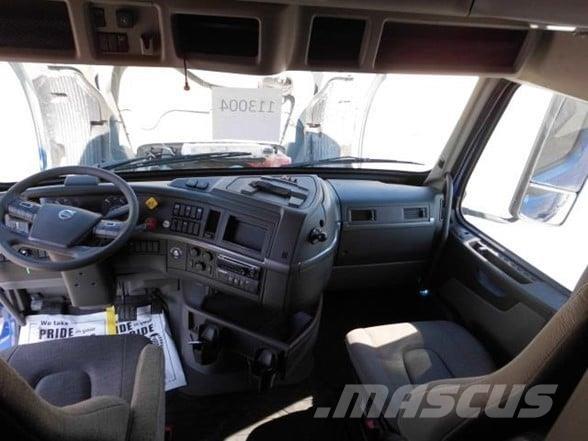 Volvo VNL64T860 Sattelzugmaschinen