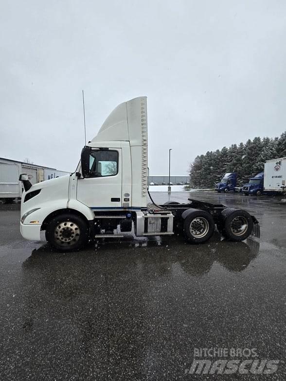 Volvo VNR64T300 Sattelzugmaschinen