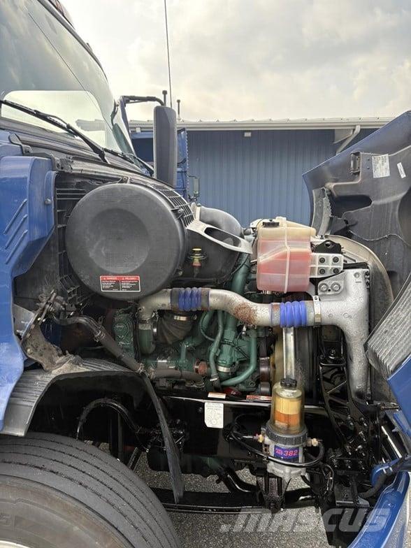 Volvo VNR64T300 Sattelzugmaschinen