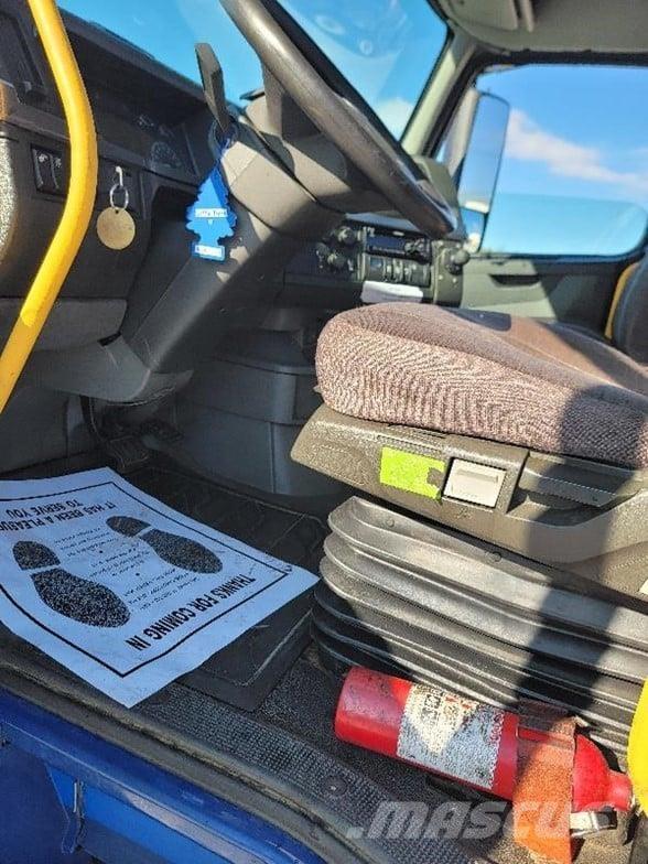 Volvo VNR64T300 Sattelzugmaschinen