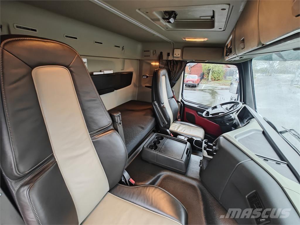 Volvo FM330 Kofferaufbau