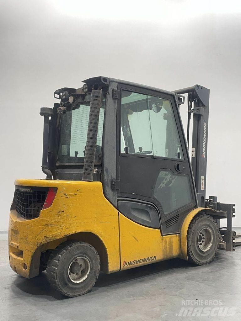 Jungheinrich DFG430S Dieselstapler