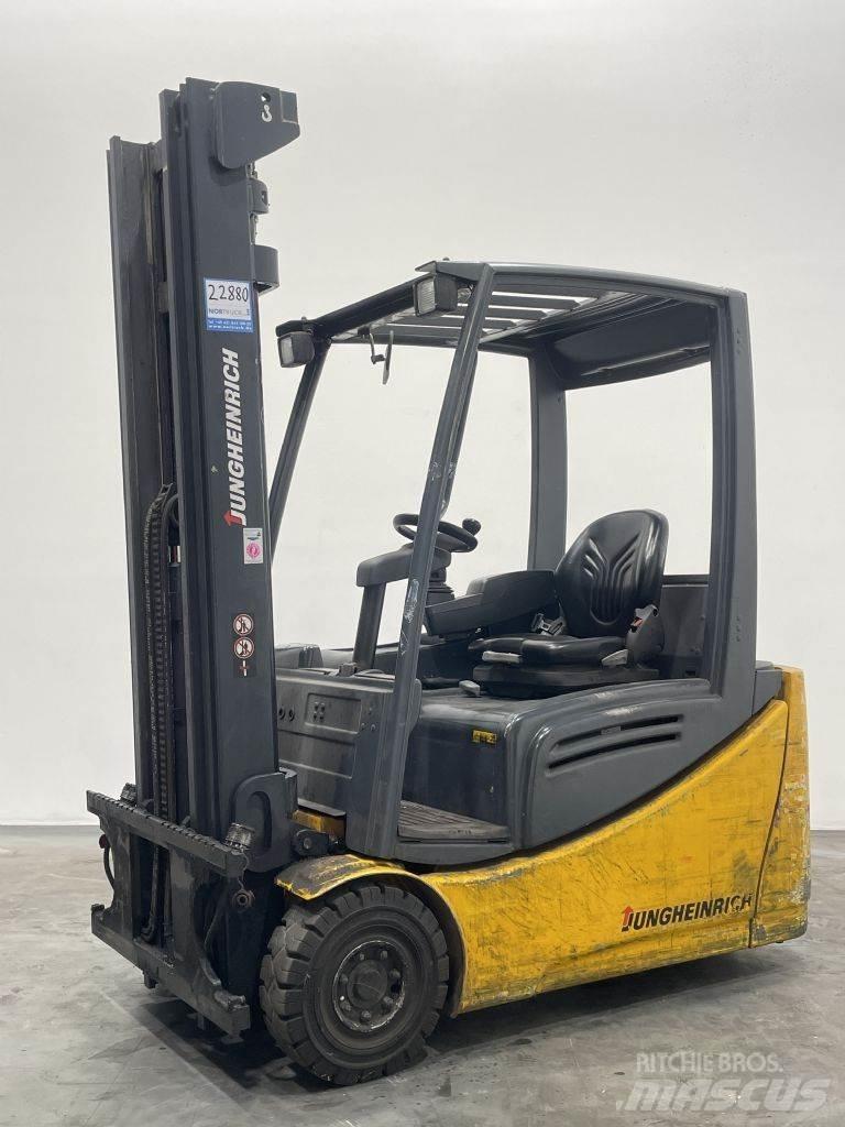 Jungheinrich EFG 216 Elektrostapler