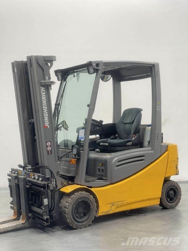Jungheinrich EFG 320 Elektrostapler