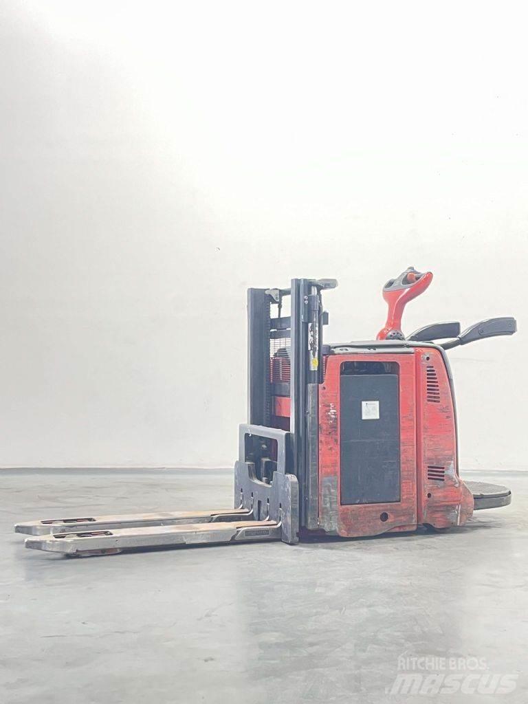 Linde D12AP-133 Deichselstapler